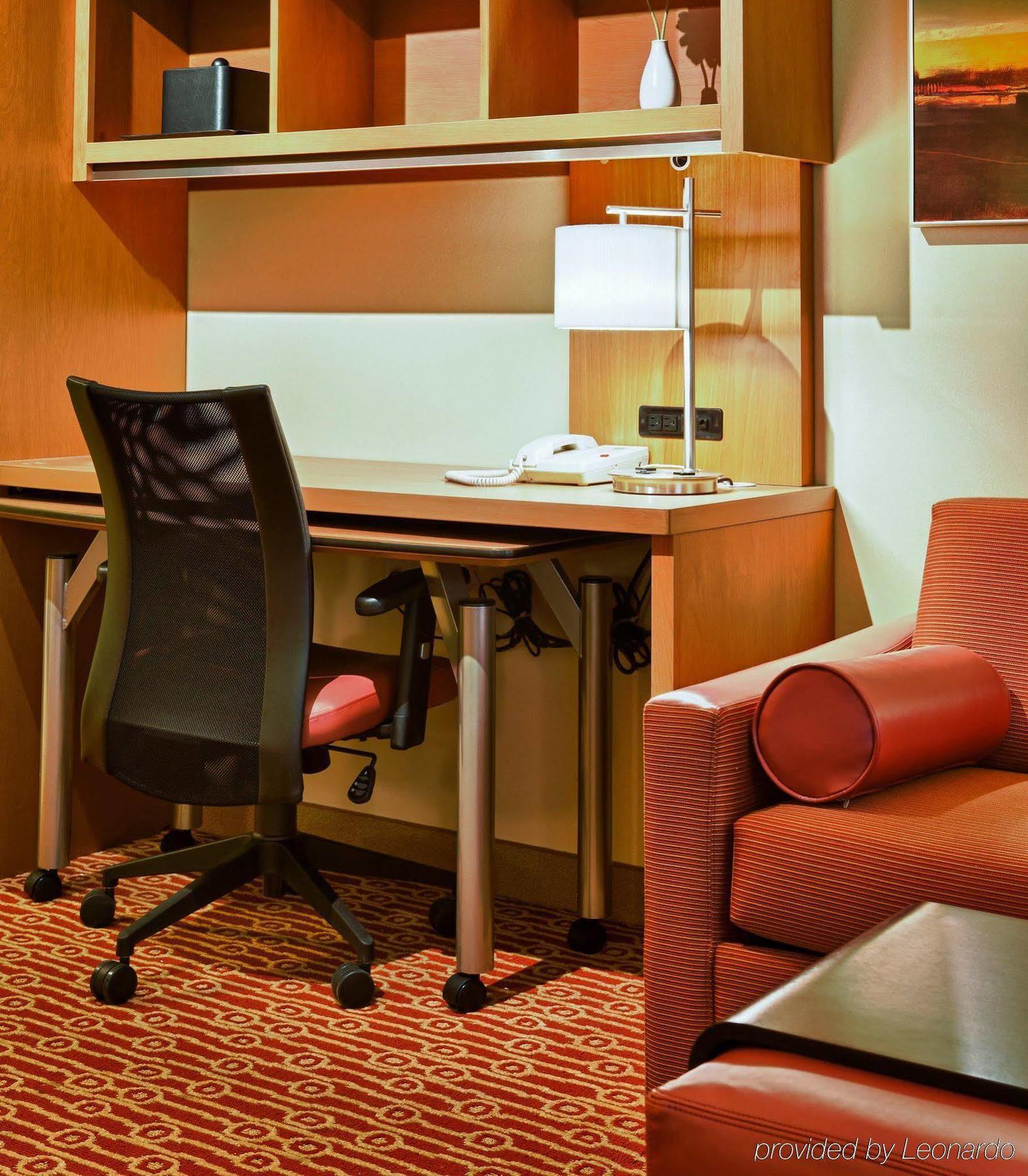 Towneplace Suites By Marriott Mississauga-Airport Corporate Centre Rum bild